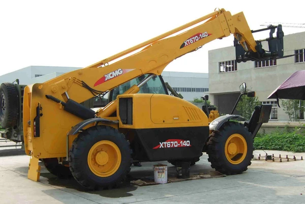 Фото Телескопический погрузчик XCMG XT670-140