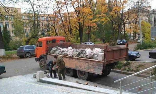 Фото Вывоз мусора от газели до камаза