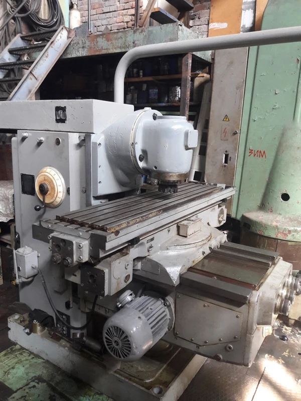 Фото Станок FU 400/1600 универсальный фрезерный