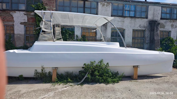 Фото Катамаран белый Кайман-800, новый